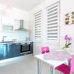 Apartman View